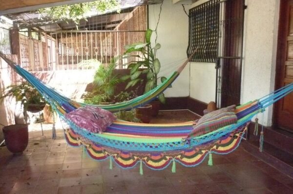 Hamaca Doble Multicolor Centro Turquesa - Parra Especial - Hamanica | 100% Algodón Artesanal - Imagen 4